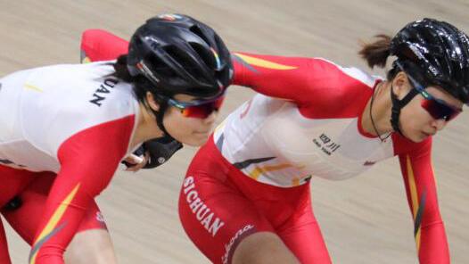 �����������¶��ȫ�˻᳡�����г�Ů�����ѷ������