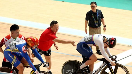 ȫ�˻᳡�����г��չ��� ����ھ�����ɽ�������ϡ��Ĵ�