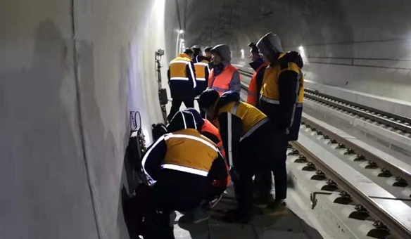 ��ɳ�����о�Ժ�ƽ�����ͨѶä������