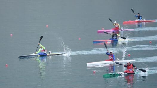 ȫ�˻�Ƥ����ˮ��Ŀ����200�׵���Ƥͧ���� �ӱ����˶�Ա��������