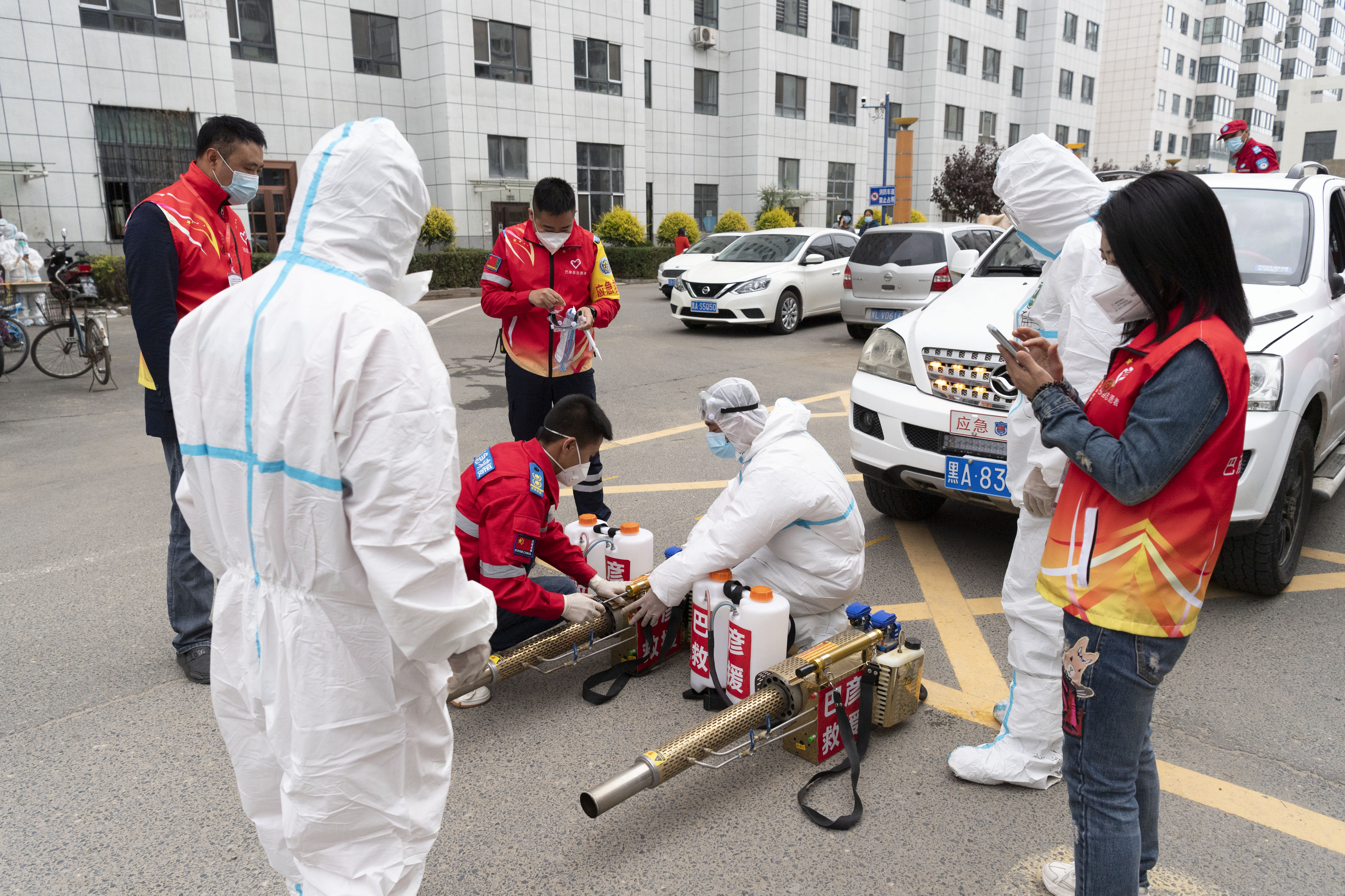 他们坚守社区疫情防控一线