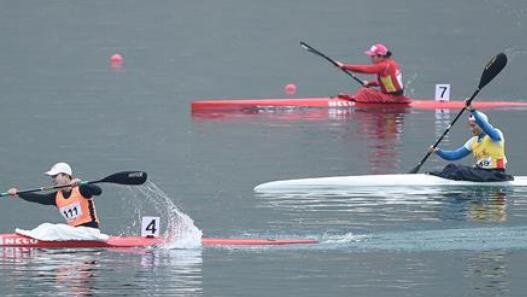 ȫ�˻�-Ƥ��ͧ��ˮ��ĿŮ��500�׵���Ƥͧ�������ε��ݶ��