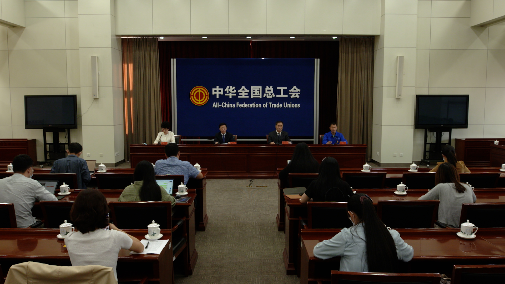 �����߽�ȫ��ְ��ְҵ���ܴ��������߽�ȫ��ְ��ְҵ���ܴ�������10���ڳɶ��ٰ�