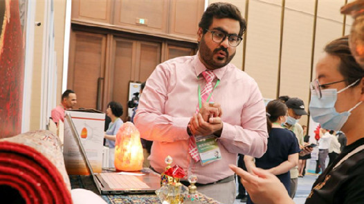 ����֮Լӭ��������д�ڵ��Ľ��й����ʽ��ڲ����ᵹ��ʱһ����֮��