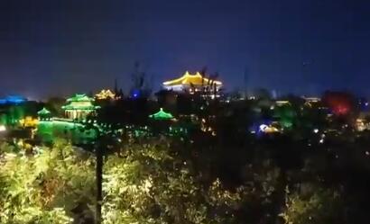 【母亲河畔的中国】VLOG：夜访开封古城墙 体验科技再现历史