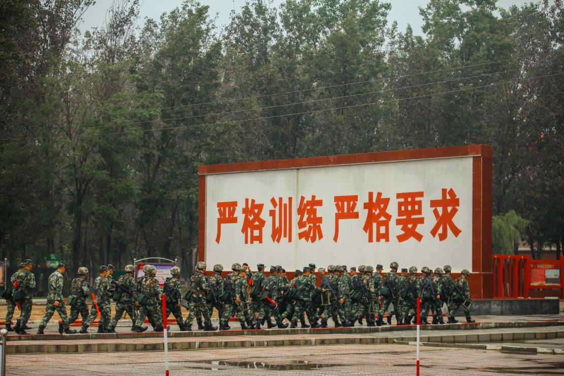 ֻ���ϸ�ѵ�����ϸ�Ҫ�󣬲��ܳ�Ϊս����ʤ��ȭ���ܾ� ��