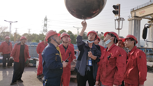 ����ȫ����բ��ȫ���еġ�����Ա��