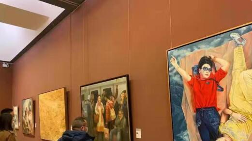 ��ʮ�˽��·��չ���й������ݿ�Ļ