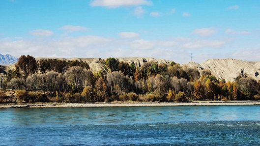 【母亲河畔的中国】保护生态“绿”  焕发贵德“清”