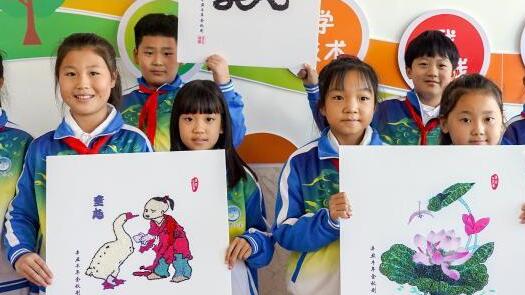 �ӱ����ϣ���Ȼ���У԰