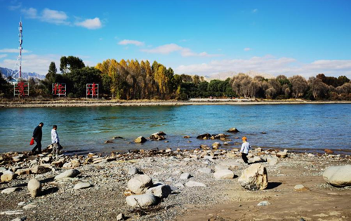 【母亲河畔的中国】贵德：河湖整治让青山绿水常在