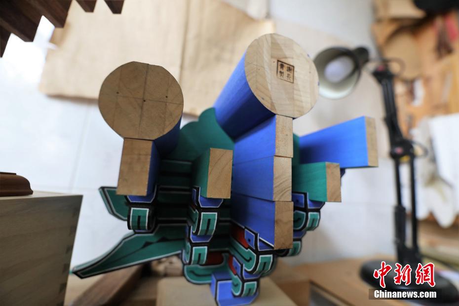 河北省香河县西南街村"非遗"古建筑模型清式单翘单昂五踩斗拱带彩画