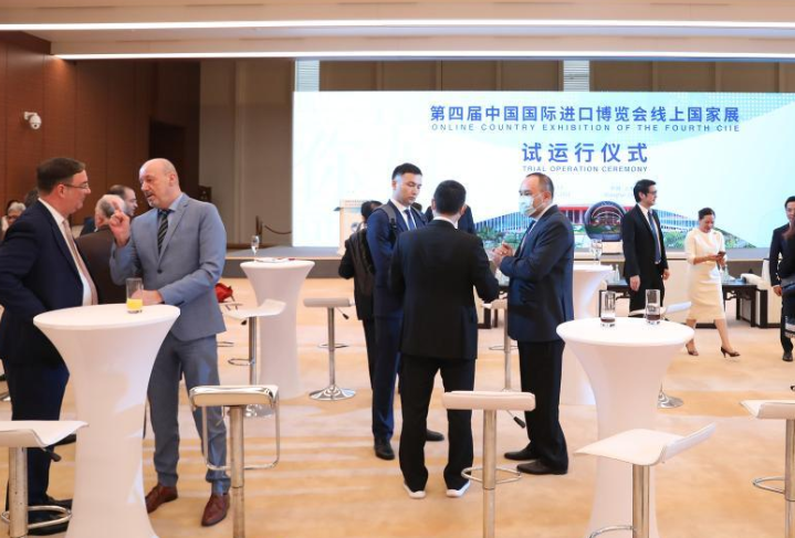 �۽������� ���������󡪡�����������α����ۼӿ������������� 