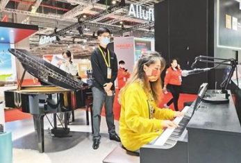 ���������չ�����ơ� ����һ������