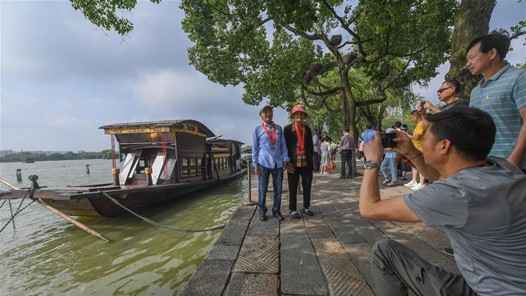 Ӱ굳ʷȡиܶͬ־̸ʮŽȫᾫ