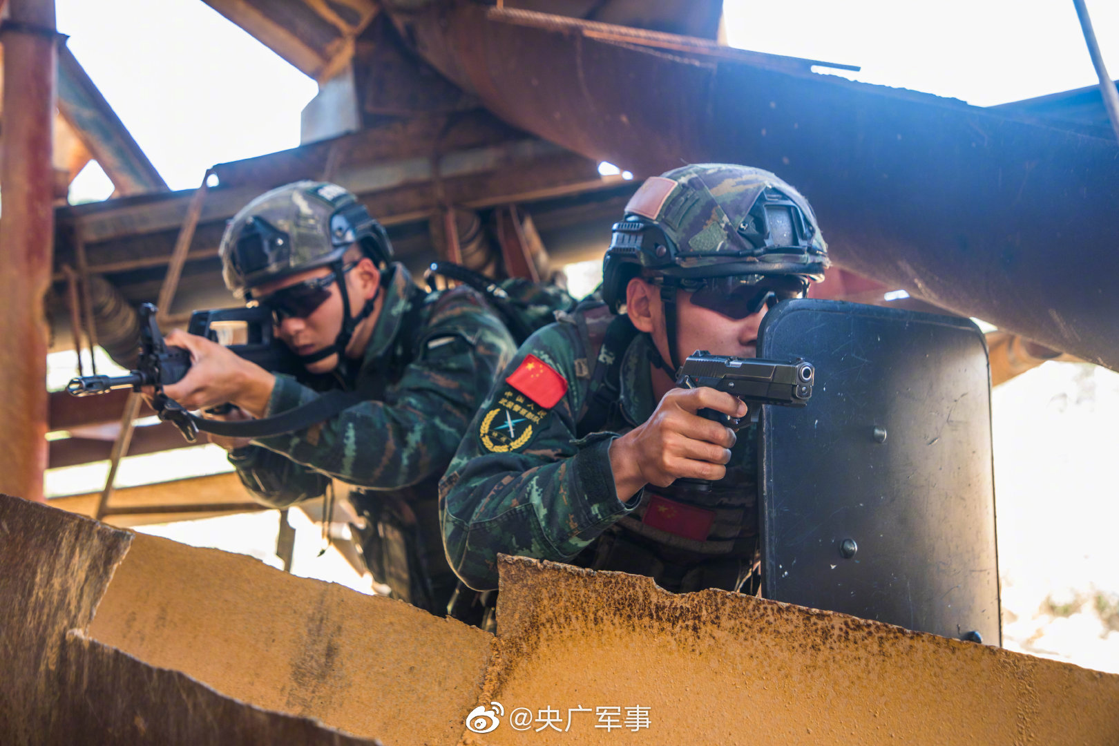 超燃武警特战队员开展实战化训练