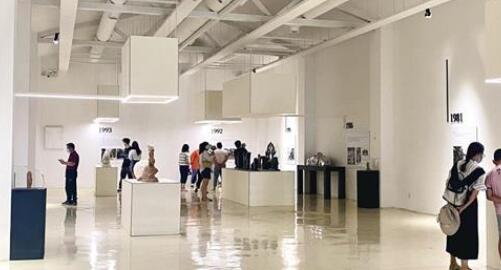 �����ľ��ۡ���������������չ����չ 