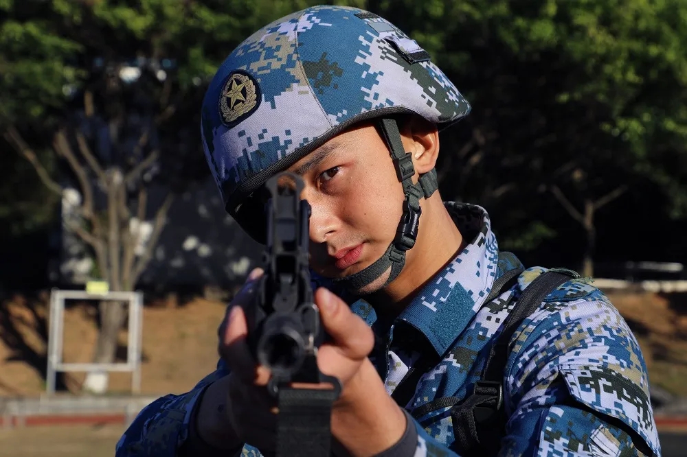 授衔下连新水兵迎来毕业季