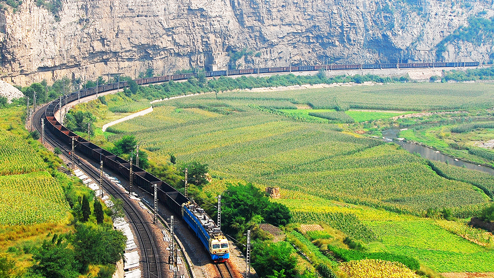 ��Խʱ�յ�����֮·����������������ȺӢ��