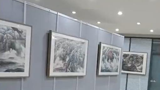 ���黭���� ����δ������ʦ���ȱ���ɽˮ����չ����Ļ