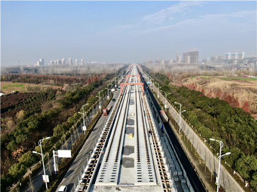 滁宁城际铁路二期工程开始铺轨