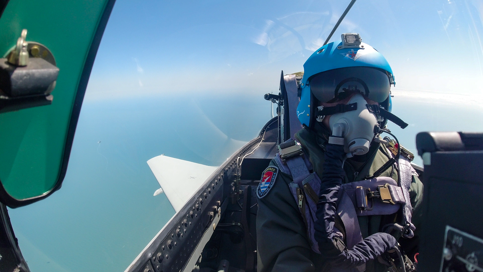 【人物名片】王兴强,东部战区海军航空兵某旅参谋长,海军一级飞行员