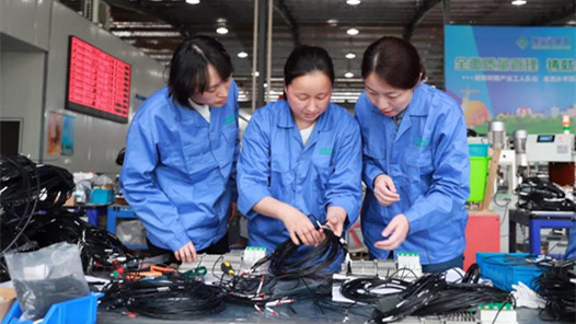 㽭ƽʷѧϰΪȺڰʵ¡רʵ