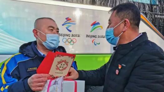 【职爱冬奥】为冬奥保驾护航 北京公交驾驶员：这个生日我会终生难忘 