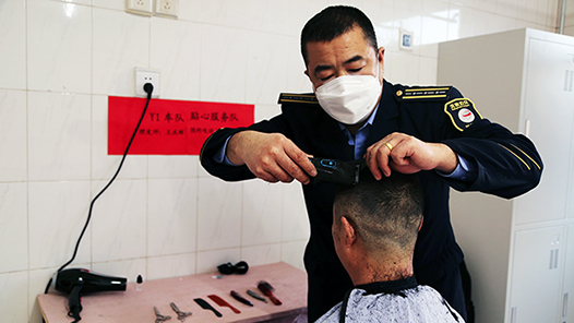 【职爱冬奥】冬奥车队里的“金剪子”营业啦