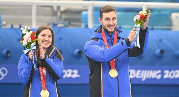 意大利首获冬奥会冰壶金牌