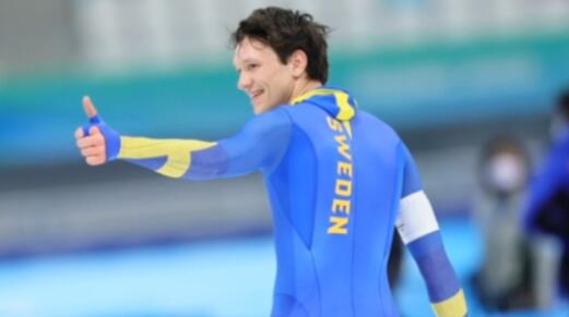 【冬奥进行时】破世界纪录！速度滑冰男子10000米决赛瑞典选手夺冠