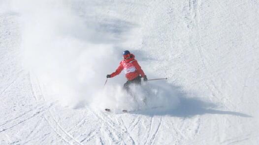 谷爱凌完成自由式滑雪女子坡面障碍技巧资格赛 暂列第三