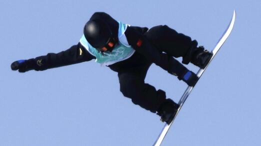 荣格：苏翊鸣的同门“师妹”