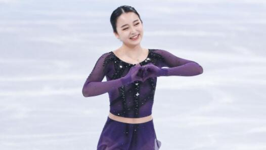 朱易：微笑离场