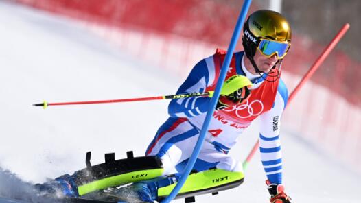 法国选手获得高山滑雪男子回转金牌