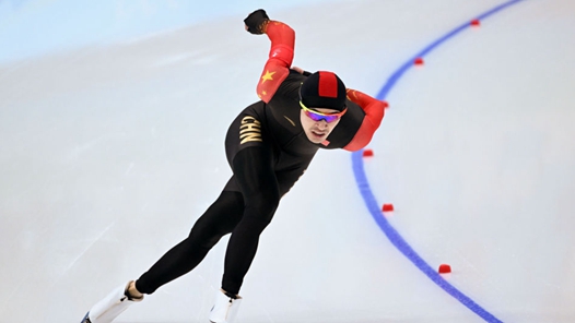 速度滑冰男子1000米宁忠岩获得第五名
