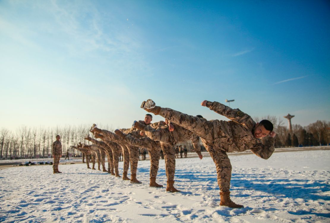 入冬以来我们便根据气候特点,抓住练兵好时节,严密组织训练,进一步