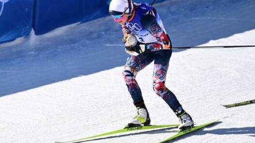 挪威选手获得越野滑雪女子30公里集体出发（自由技术）金牌