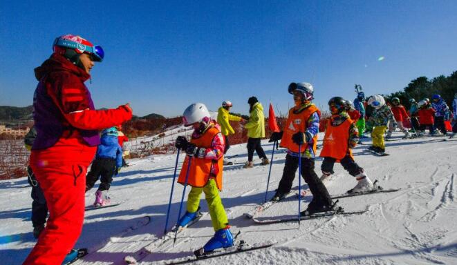 调查：近七成受访者表示北京冬奥提升自己对冰雪运动喜爱