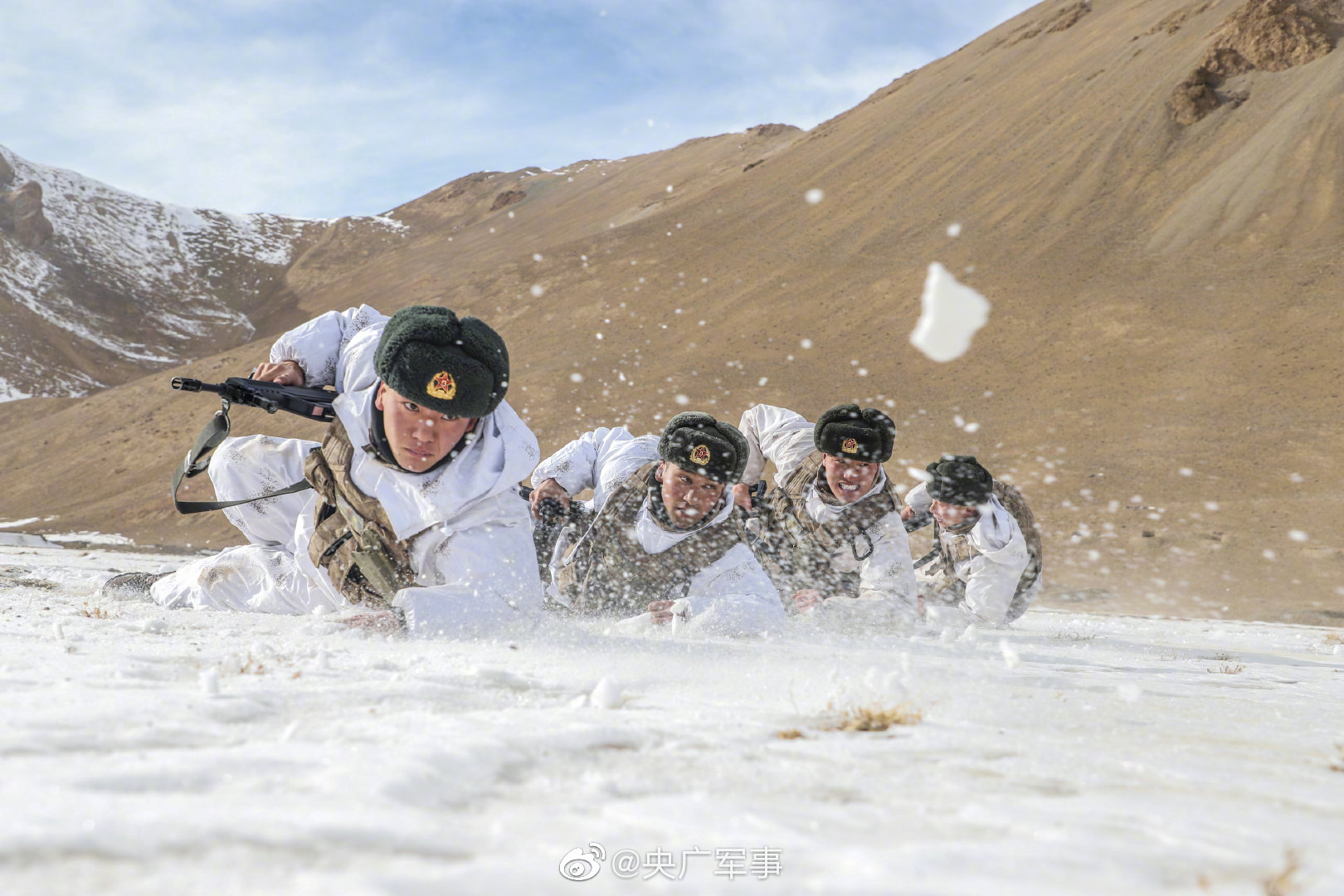 30高原官兵开展高强度训练