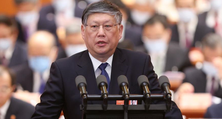 刘新成代表政协第十三届全国委员会常务委员会作提案工作情况的报告