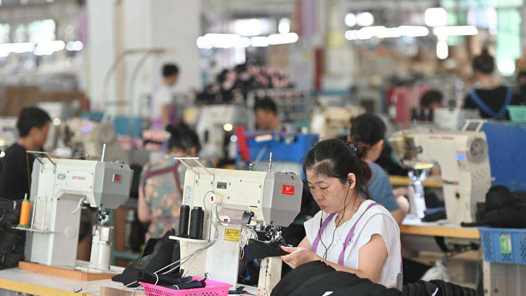 李克强在政府工作报告中提出，今年深入实施创新驱动发展战略，巩固壮大实体经济根基