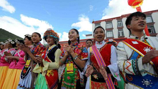 李克强在政府工作报告中谈民族、宗教和侨务工作