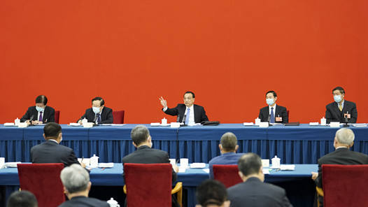 李克强栗战书汪洋王沪宁赵乐际韩正分别看望出席全国政协十三届五次会议委员并参加讨论