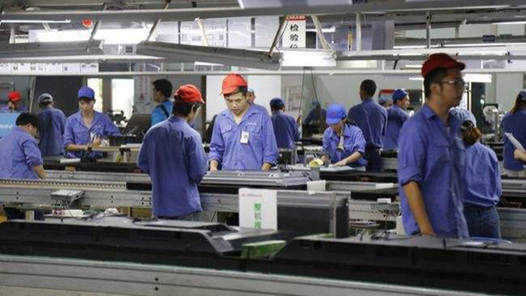 【两会瞭望】“鼓励年轻人少送外卖多进工厂”何以冲上热搜？