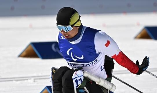 残奥越野滑雪中国队包揽两金 残奥单板滑雪中国队选手纷纷晋级