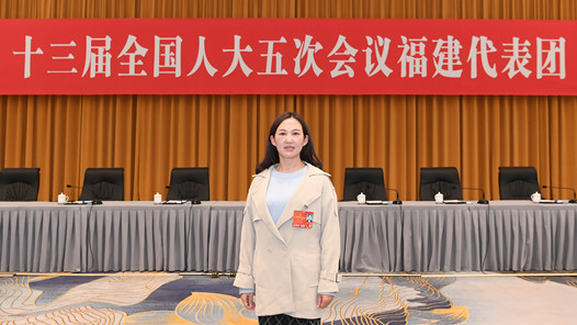 【工言工语】全国人大代表粟琼：让新生代农民工怀揣技能去“淘金”