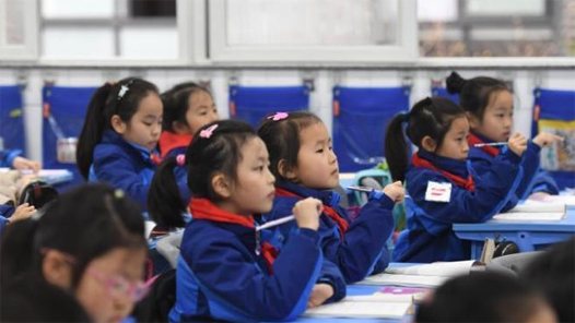 保护未成年人，如何走出“隐秘的角落”？