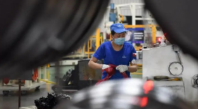 如何提升制造业核心竞争力？“专精特新”企业怎样培育？5G今年怎么推？——工信部部长肖亚庆谈工业和信息化热点话题