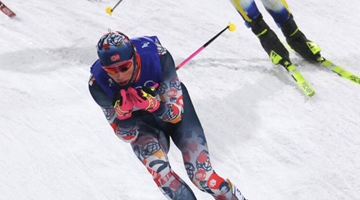 加拿大选手获得越野滑雪男子短距离（自由技术）视力障碍组金牌